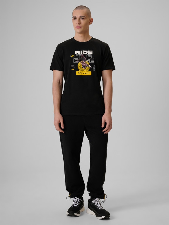 Męski t-shirt z nadrukiem 4F 4FRSS26TTSHM3874 - czarny