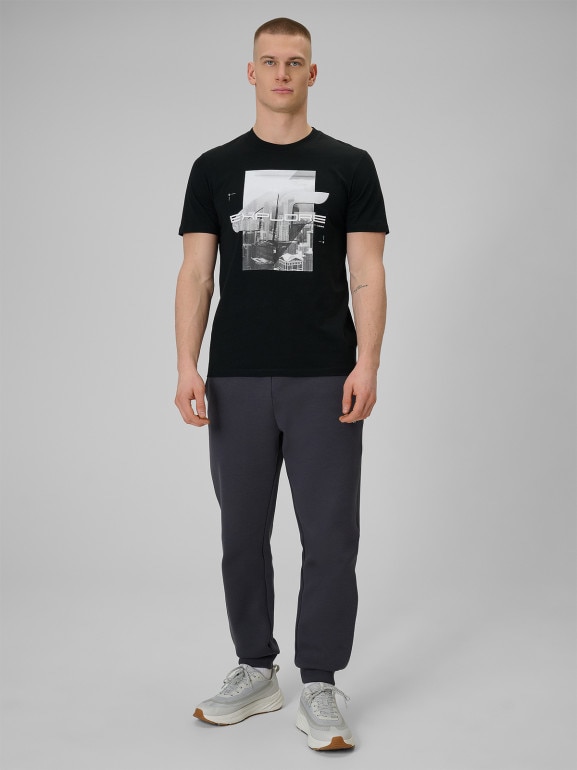 Męski t-shirt z nadrukiem 4F 4FWSS26TTSHM2660 - czarny