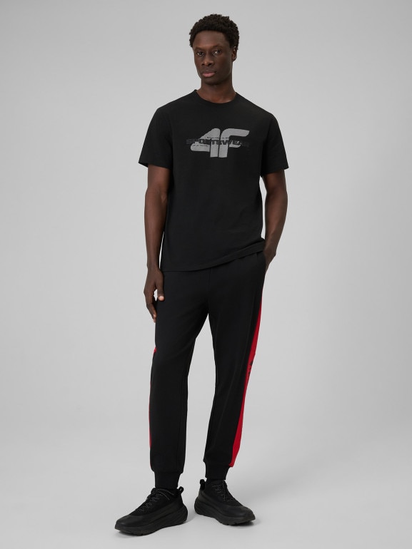 Męski t-shirt z nadrukiem 4F 4FWSS26TTSHM2666 - czarny