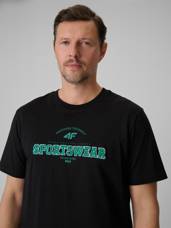Męski t-shirt z nadrukiem 4F 4FWSS26TTSHM3324 - czarny