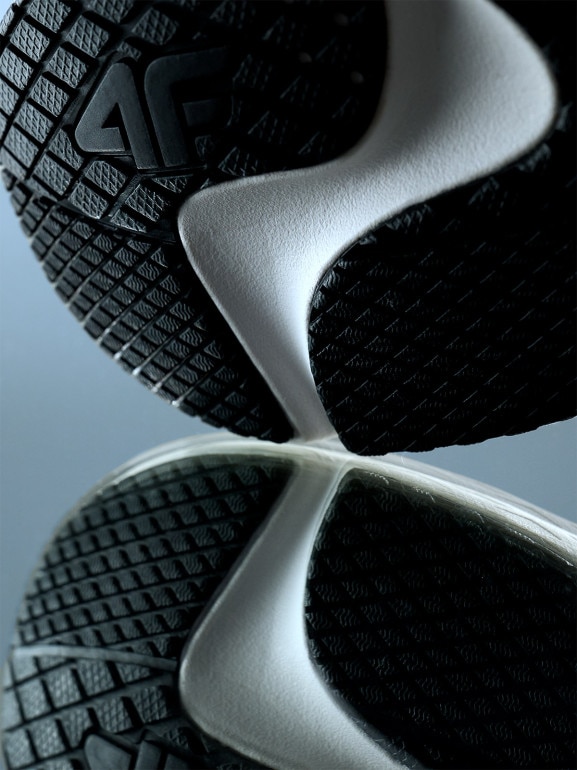 Męskie sneakersy VELOCORE 4F 4FRSS26FSNEM018 - czarne