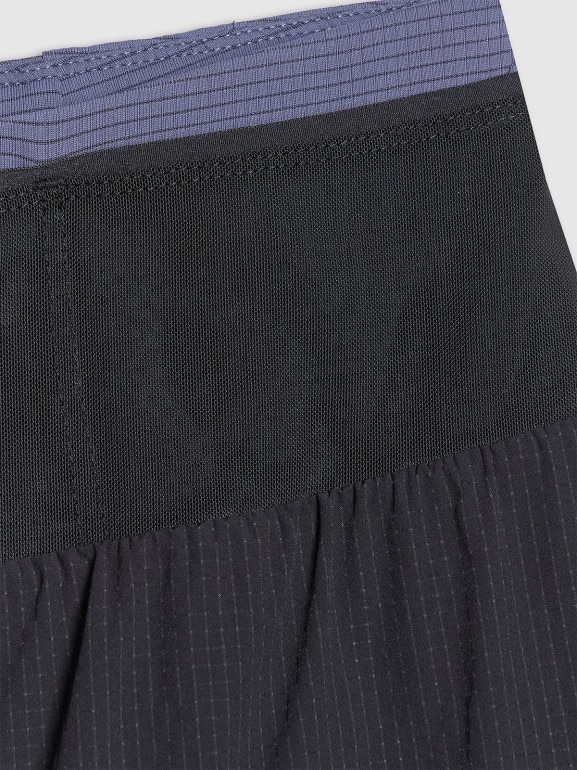 Męskie spodenki do biegania 2w1 4F 4FWAW25TFSHM1029 - czarne