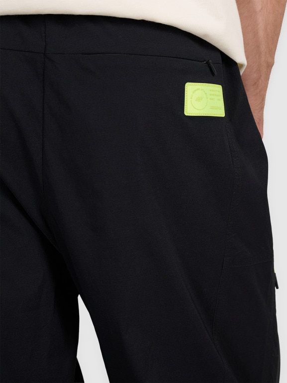 Męskie spodnie casual 4F 4FRAW25TTROM1609 - czarne