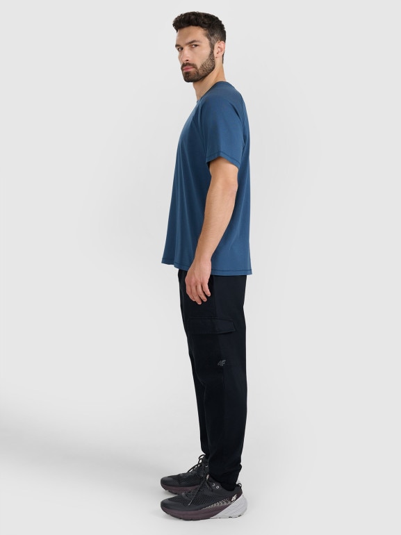 Męskie spodnie casual cargo 4F 4FWAW25TTROM1210 - czarne