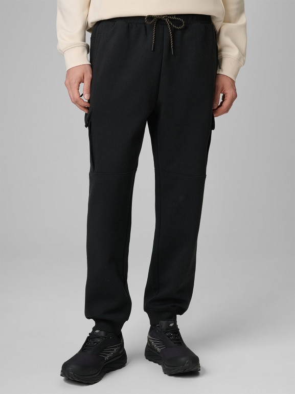 Męskie spodnie dresowe cargo 4F 4FRSS26TTROM1916 - czarne