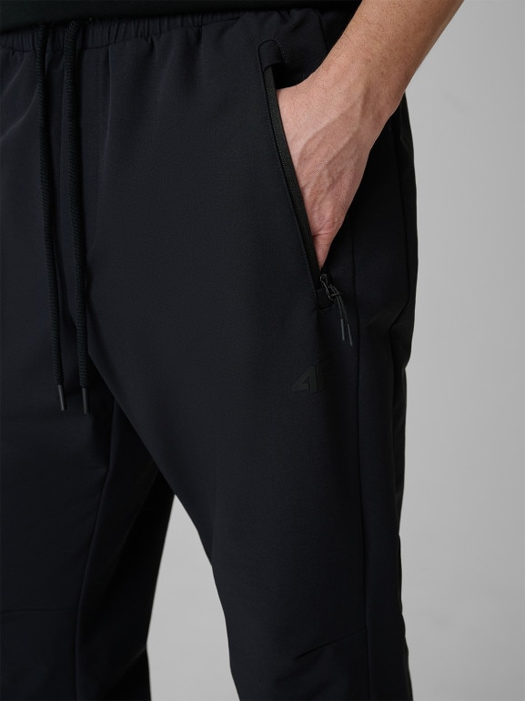 Męskie spodnie dresowe joggery 4F 4FRSS26TTROM1902 - czarne