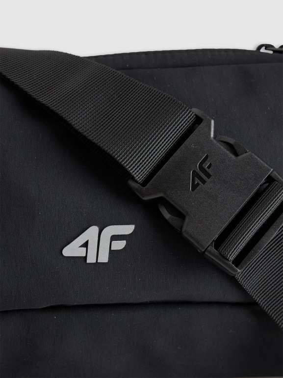 Saszetka nerka 4F 4FRAW25AWAIU138 - czarna