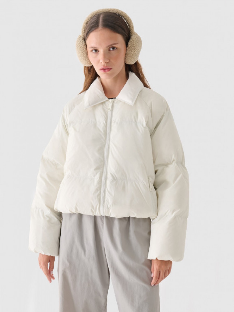 Damska kurtka zimowa dwustronna z puchem naturalnym Outhorn OTHWAW24TDJAF641 - biała