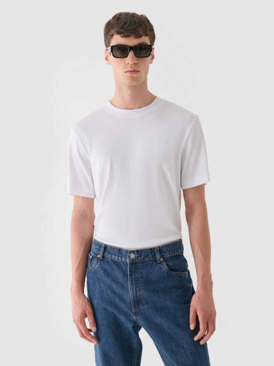 Męski t-shirt basic Outhorn OTHWAW24TTSHM2368 - biały