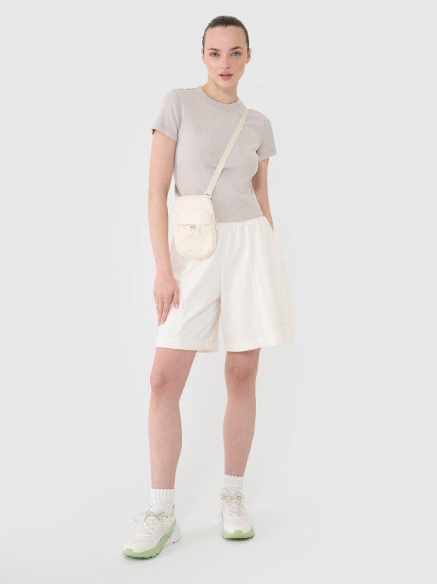 Damskie spodenki dresowe 4F 4FRSS25TSHOF701 - białe