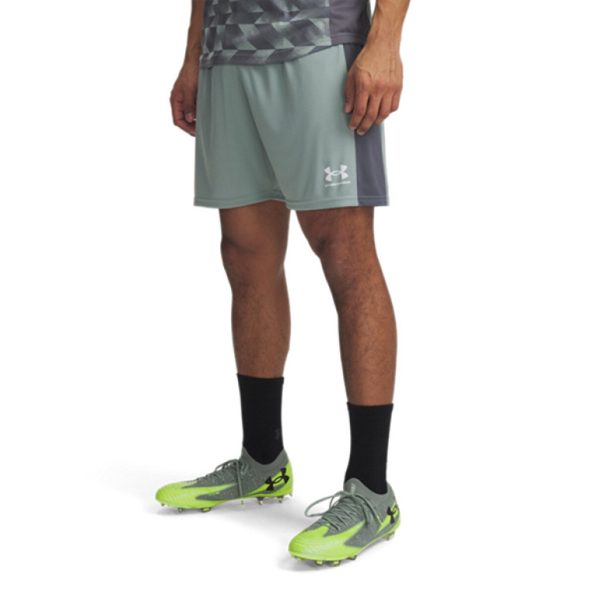 Męskie spodenki treningowe Under Armour UA M\'s Challenger Knit Short - zielone