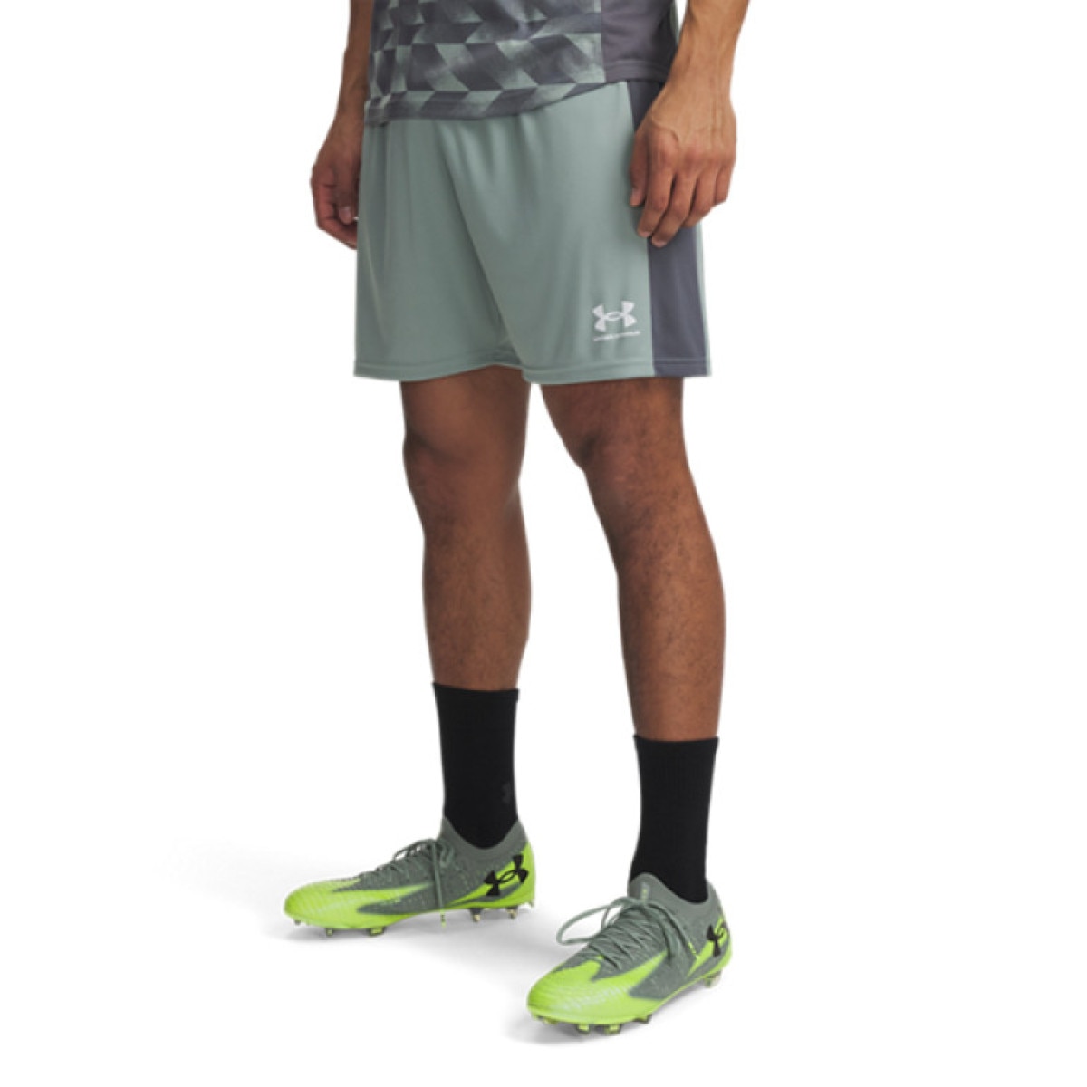 Męskie spodenki treningowe Under Armour UA M\'s Challenger Knit Short - zielone