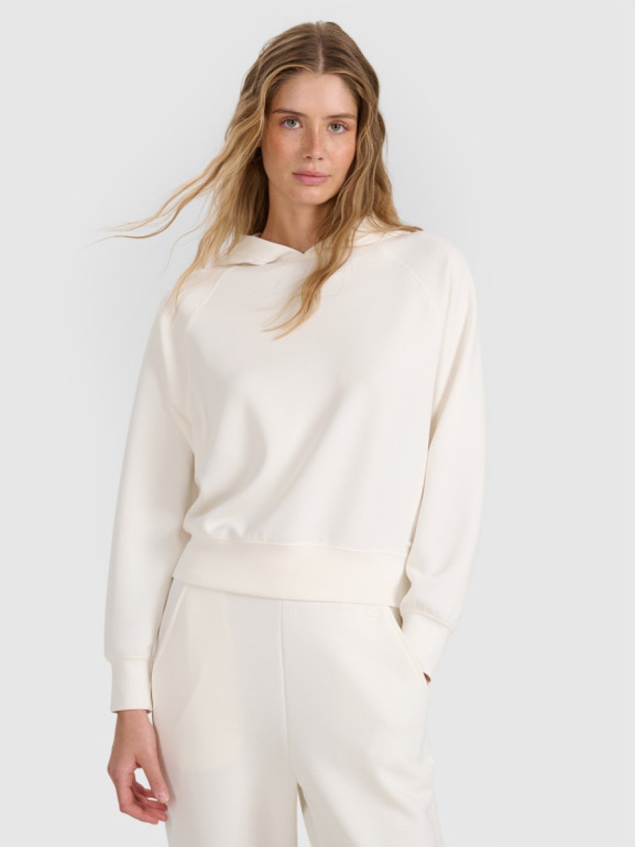 Damska bluza dresowa nierozpinana z kapturem 4F 4FWAW25TSWSF1834 - biała