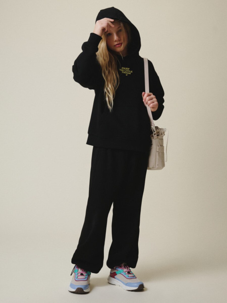 Dziewczęce spodnie dresowe 4F 4FJRSS26TTROF1869 - czarne