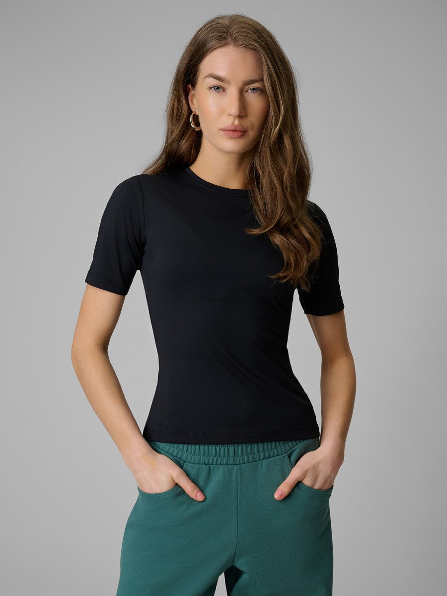 Damski t-shirt bez nadruku 4F 4FRSS26TTSHF3879 - czarny
