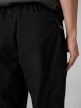 mini: Męskie spodnie casual joggery 4F 4FRSS26TTROM1915 - czarne (5)