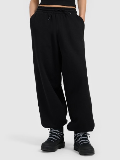 Damskie spodnie dresowe joggery 4F 4FRAW25TTROF1706 - czarne