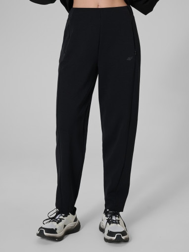 Damskie spodnie dresowe joggery 4F 4FRSS26TTROF1885 - czarne