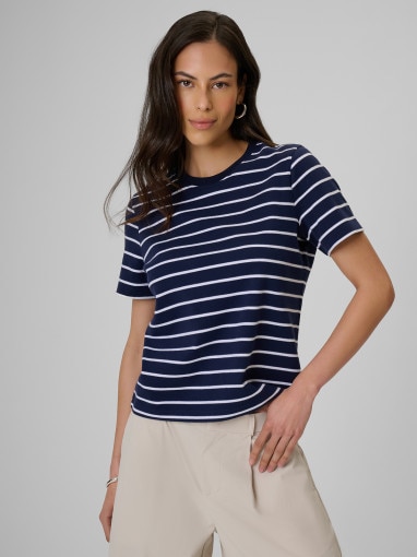 Obrazek dla: 4F Damski tshirt w paski 4F 4FRSS26TTSHF4023  granatowy Granatowy