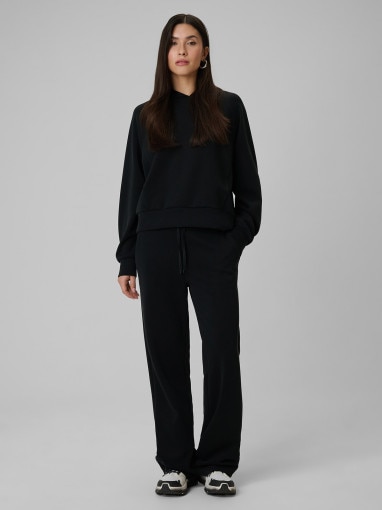 Damska bluza dresowa nierozpinana z kapturem 4f 4FWSS26TSWSF2183 - czarna