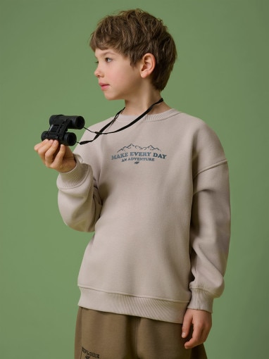  4F JUNIOR Chłopięca bluza dresowa nierozpinana bez kaptura 4F 4FJRSS26TSWSM2829  beżowa Beżowy