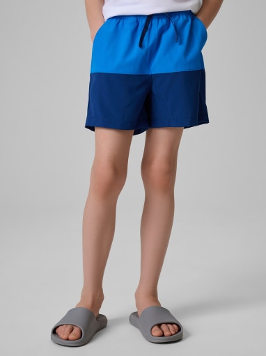 Chłopięce spodenki plażowe 4F 4FJWSS26UBDSM203 - granatowe