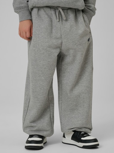 Chłopięce spodnie dresowe 4F 4FJRSS26TTROM1731 - szare