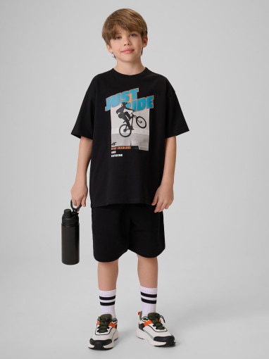 Chłopięcy t-shirt z nadrukiem 4F 4FJRSS26TTSHM4169 - czarny