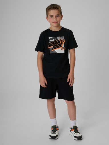 Chłopięcy t-shirt z nadrukiem 4F 4FJRSS26TTSHM4170 - czarny