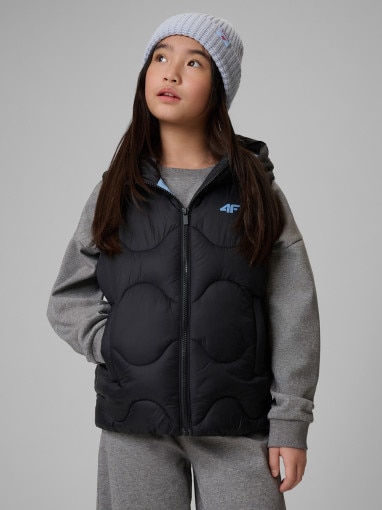  4F JUNIOR Dziewczęcy bezrękawnik z kapturem 4F 4FJRSS26TVJAF355  czarny Czarny