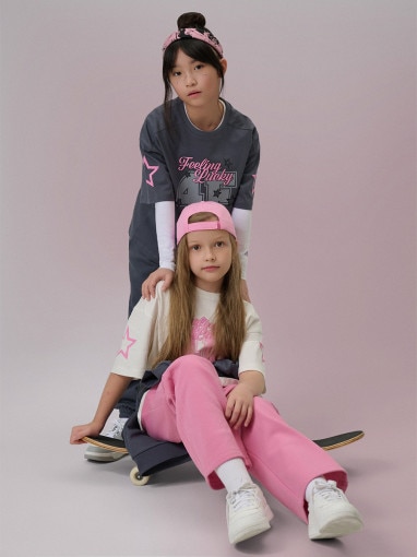  4F JUNIOR Dziewczęcy tshirt z nadrukiem 4F 4FJRSS26TTSHF3451  szary Szary