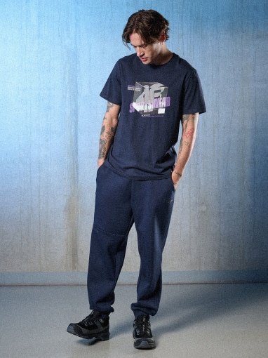 Męski t-shirt z nadrukiem 4F 4FRSS26TTSHM3657 - granatowy