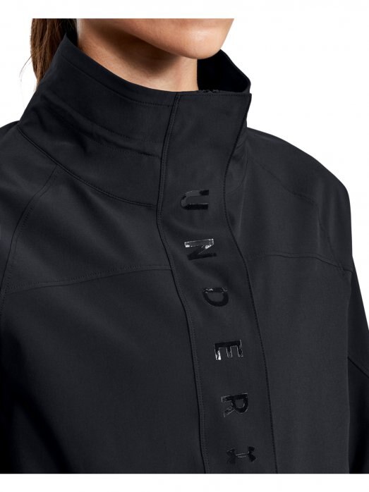 Damska kurtka regeneracyjna UNDER ARMOUR Recover Woven Jacket - czarna