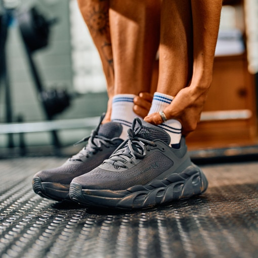 Damskie buty do biegania Under Armour UA W Halo Runner - szare 