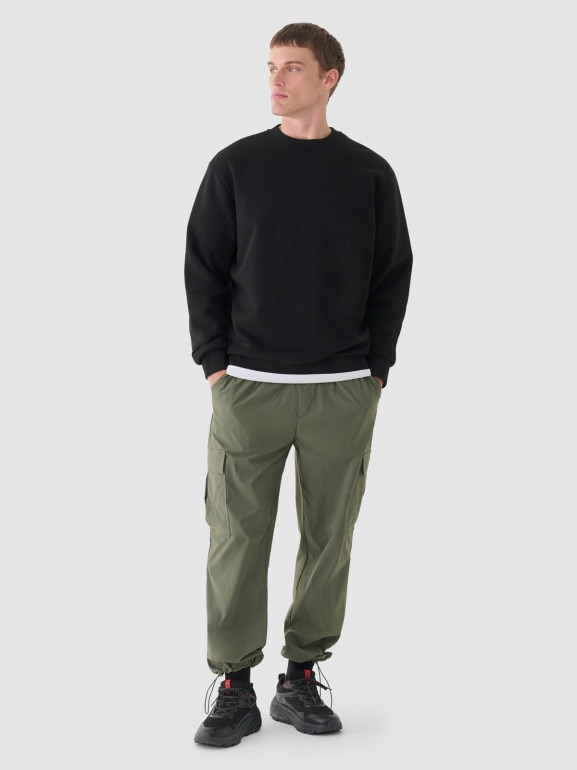 Męska bluza dresowa nierozpinana bez kaptura Outhorn OTHWAW24TSWSM1694 - czarna