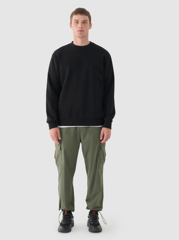 Męska bluza dresowa nierozpinana bez kaptura Outhorn OTHWAW24TSWSM1694 - czarna