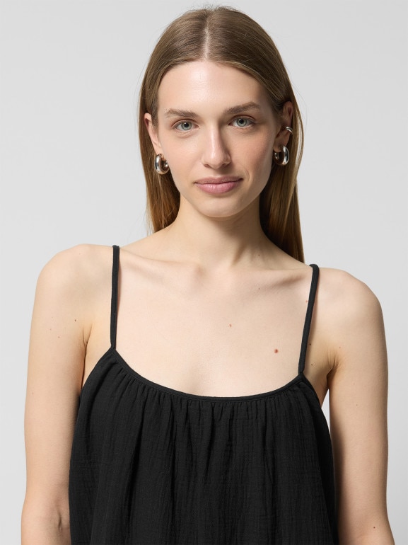 Damska sukienka na ramiączkach Outhorn OTHWSS24TDREF143 - czarna