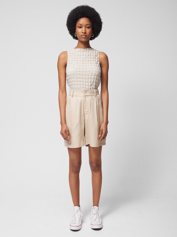 Damskie spodenki casual Outhorn OTHWSS24TSHOF396 - beżowe