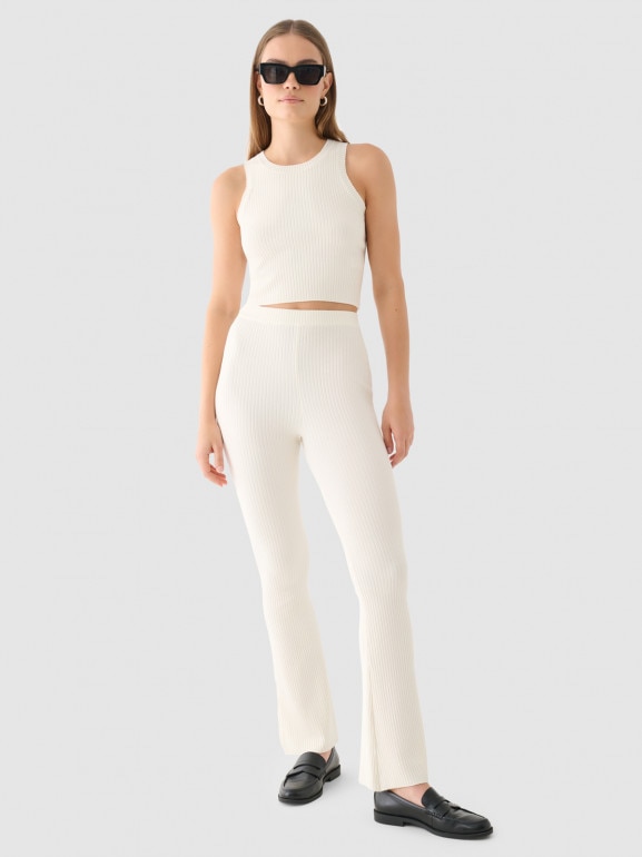 Damskie spodnie dzianinowe Outhorn OTHWAW24TTROF0875 - białe