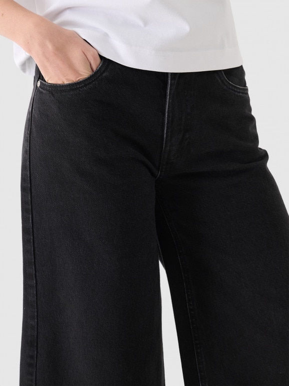 Damskie jeansy baggy OTHWAW24TJNSF021 Outhorn - czarne