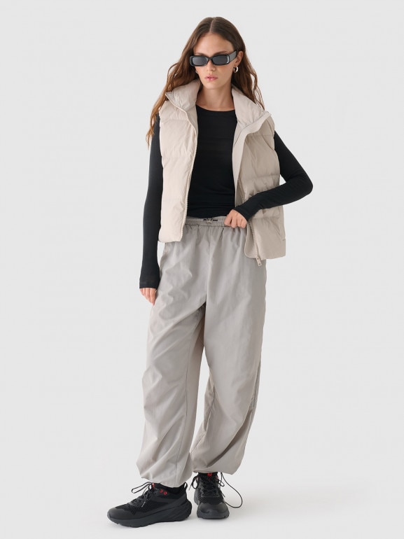 Damski longsleeve z modalu i kaszmiru Outhorn OTHWAW24TLONF466 - czarny