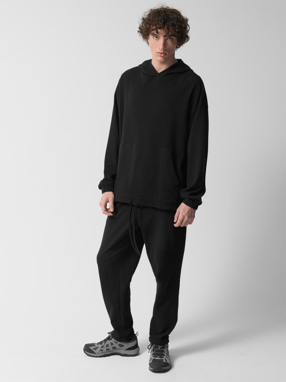 Męska bluza nierozpinana z kapturem Outhorn OTHWSS24TSWSM1635 - czarna