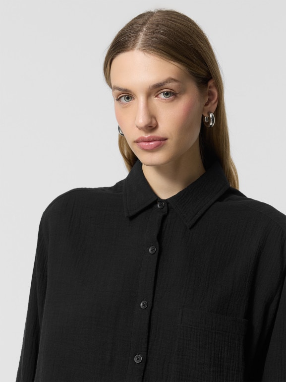 Damska koszula muślinowa Outhorn OTHWSS24TSHIF061 - czarna