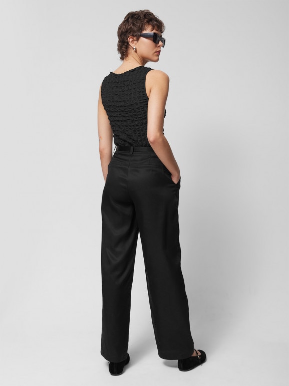 Damskie spodnie tkaninowe Outhorn OTHWSS24TTROF725 - czarne