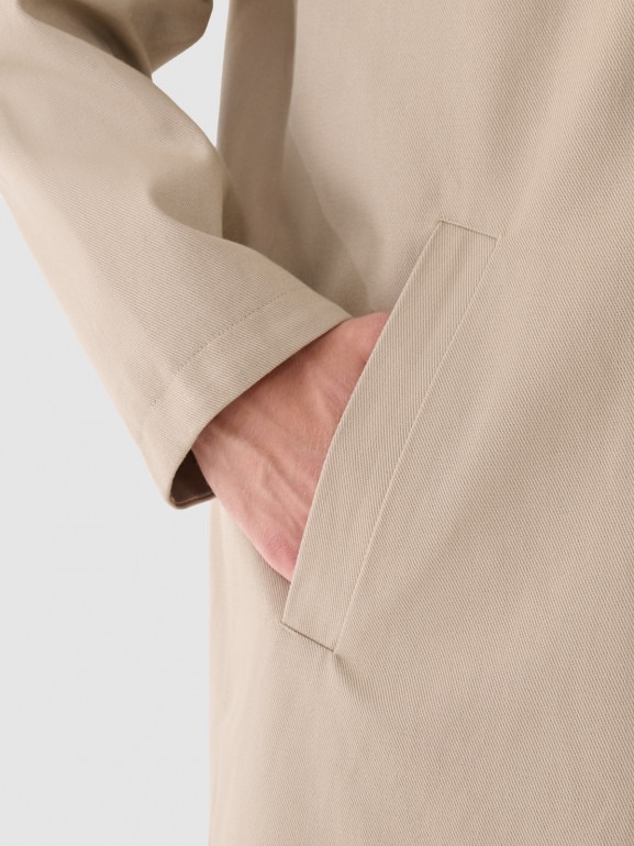 Męski płaszcz wodoodporny Outhorn  OTHWAW24TCOUM015 - beżowy