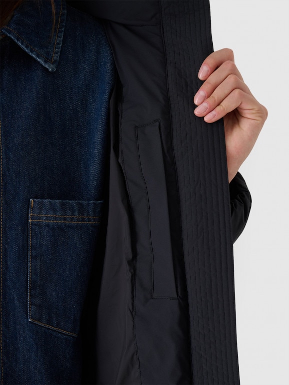 Damski płaszcz puchowy pikowany Outhorn OTHWAW24TDJAF646 - czarny