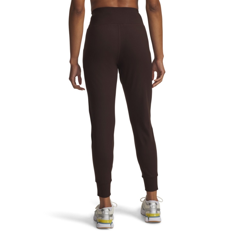 Damskie spodnie treningowe Under Armour Motion Jogger - brązowe