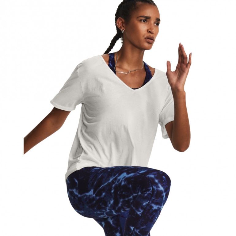 Damska koszulka treningowa Under Armour Project Rock Completer Deep V T - kremowa