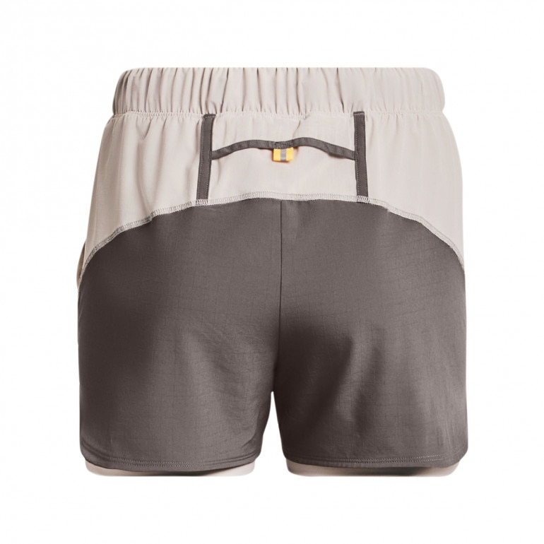 Damskie spodenki treningowe UNDER ARMOUR Terrain 2-in-1 Short - beżowe