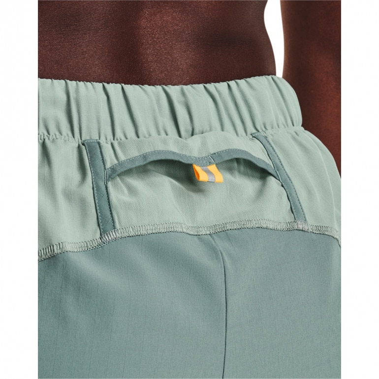 Damskie spodenki treningowe UNDER ARMOUR Terrain 2-in-1 Short - miętowe